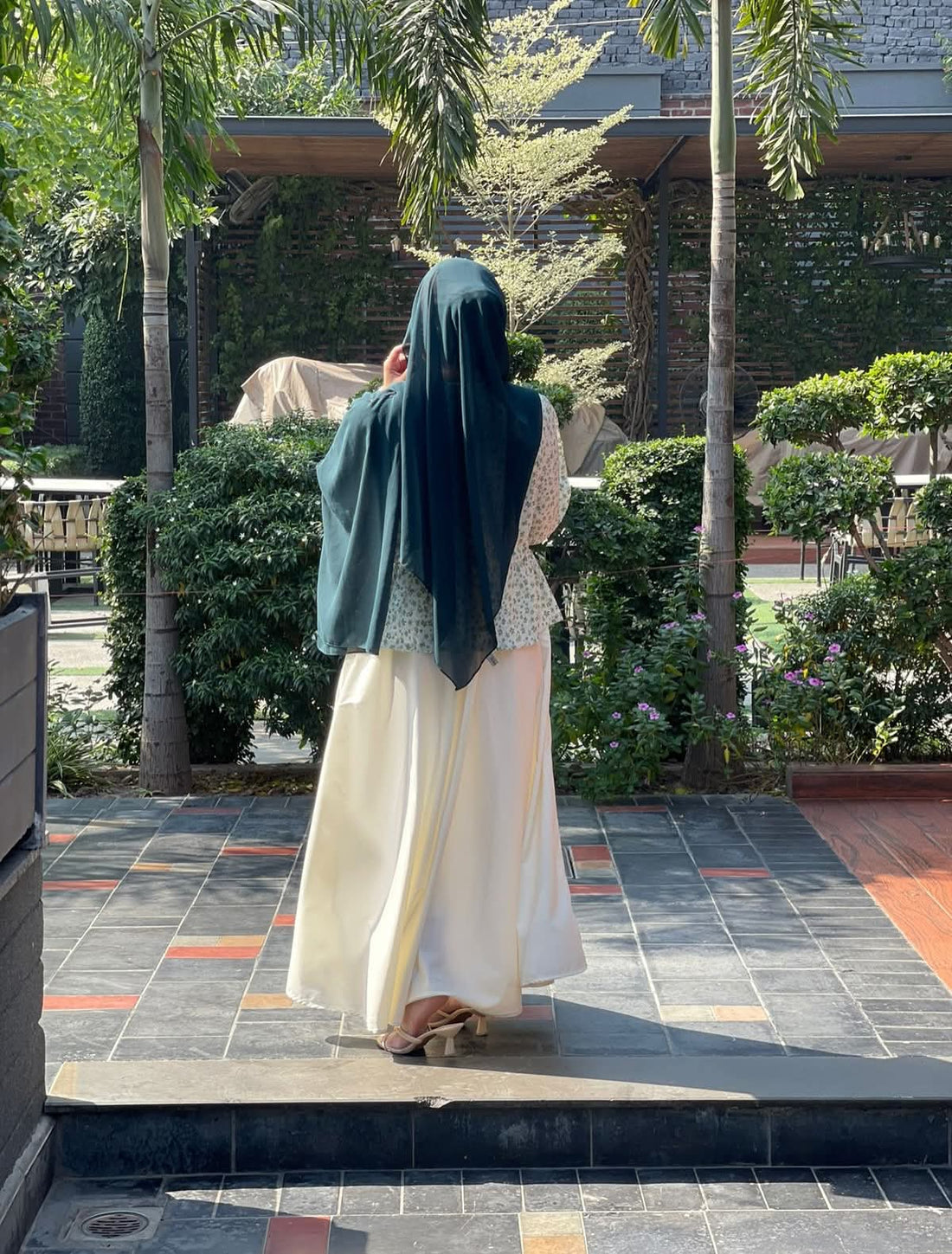 DOVE WHiTE | SATiN MiDi SKiRT